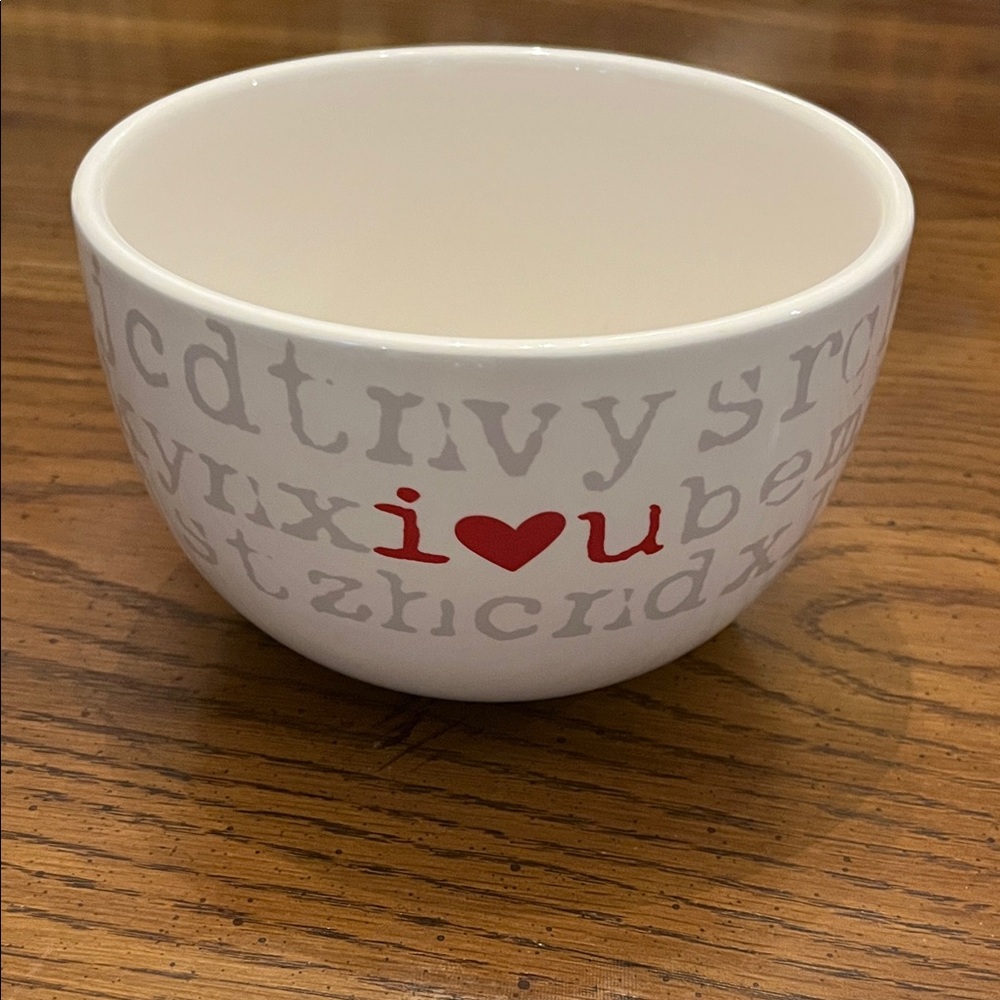 Target Valentine’s 2010 Heart Design Bowl Set - White‎ and Pink - Picture 2 of 16